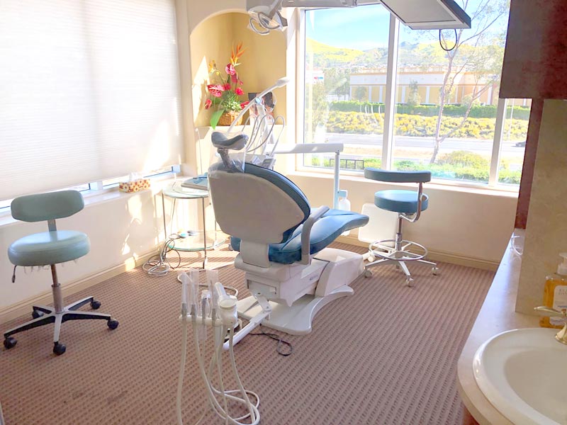 Dr-Khoshsar-office-dentist-in-lake-forest